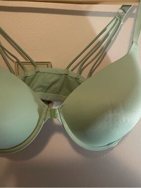 PINK Victoria's Secret Mint Green Strappy T-Shirt Bra